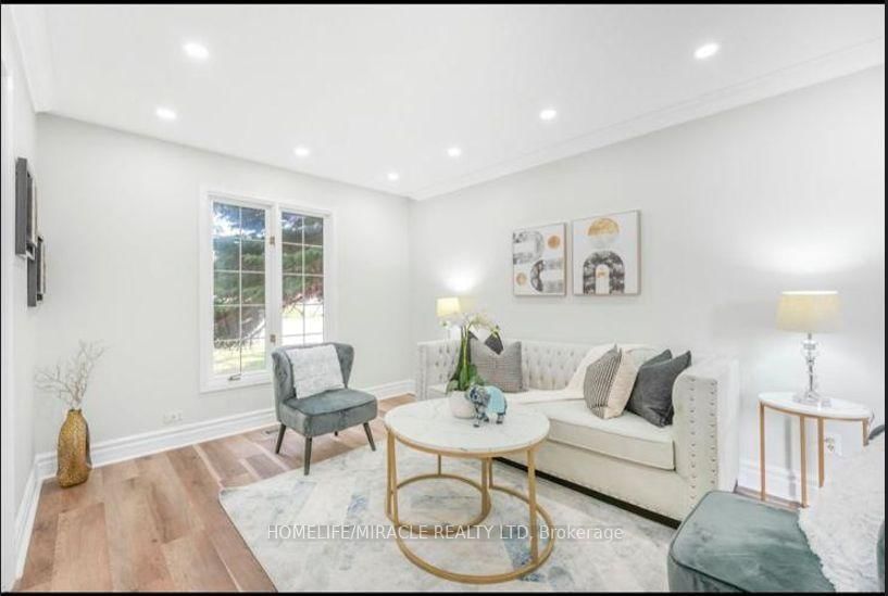67 Livingstone Street W • Barrie, ON photo 3