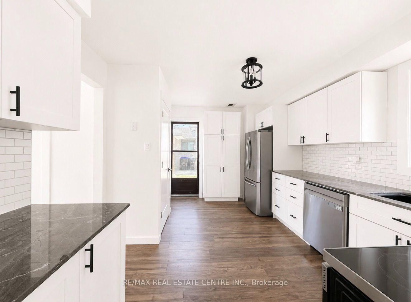 247 Eric Street • Clearview, ON photo 11