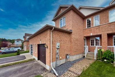 18 Coleman Drive • Barrie, ON photo 3
