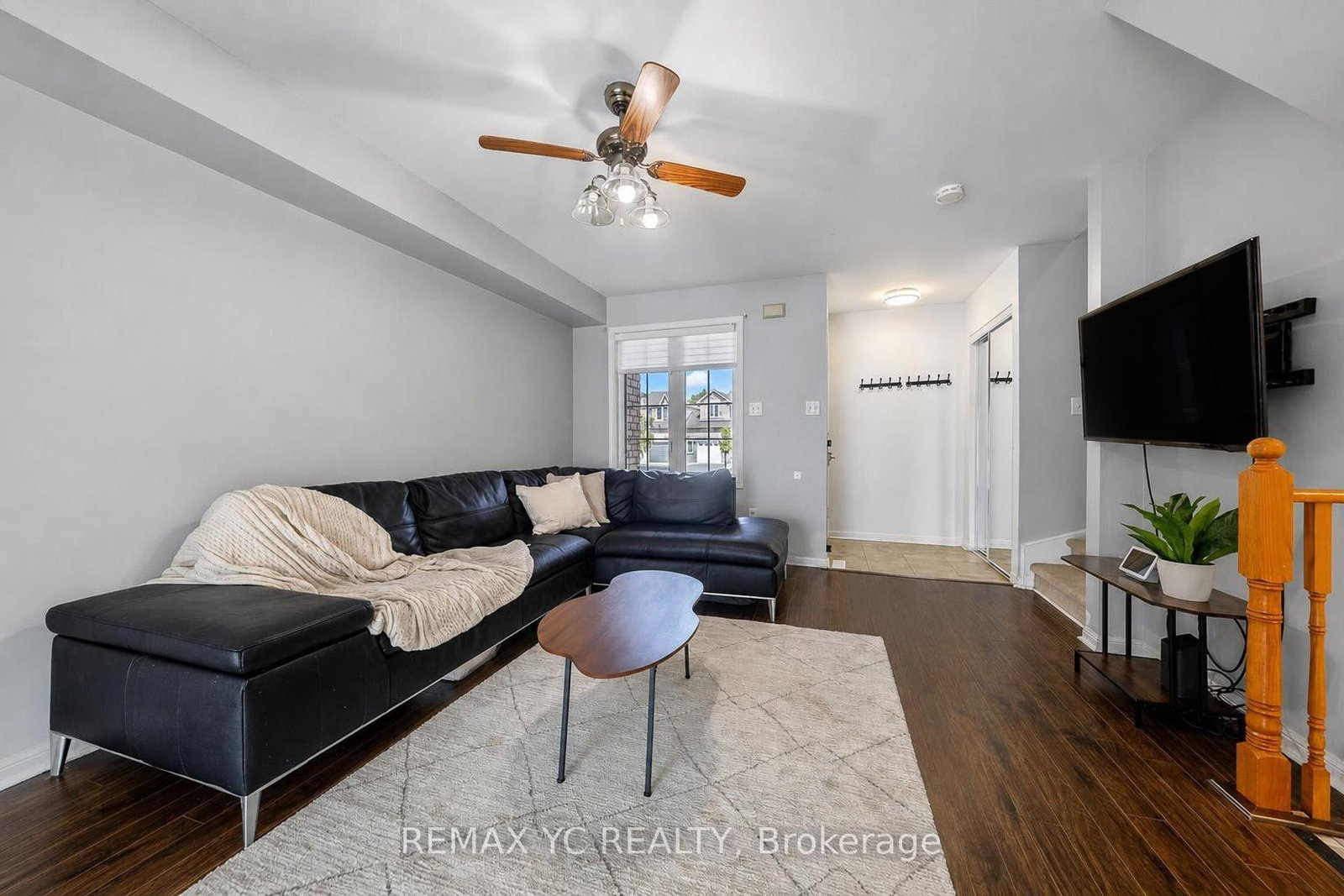 18 Coleman Drive • Barrie, ON photo 5