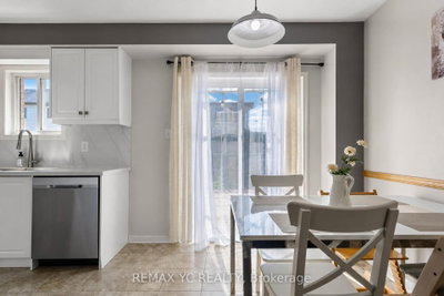 18 Coleman Drive • Barrie, ON photo 8