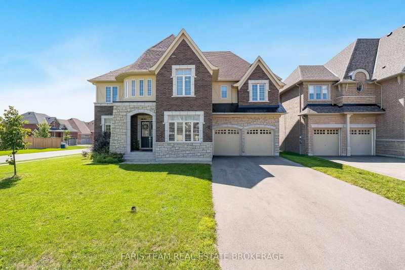 12 Thompson Way