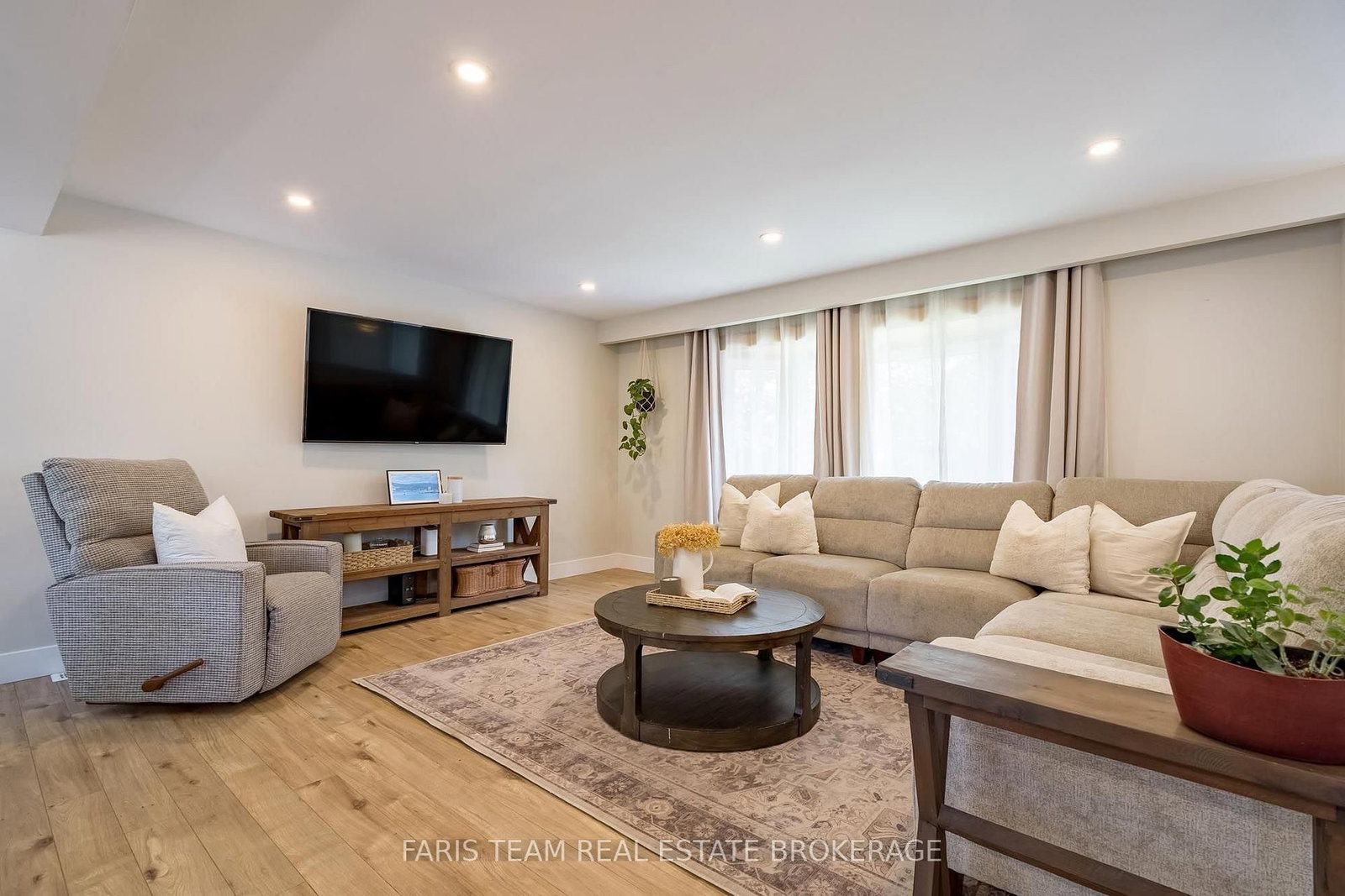 42 Briar Road • Barrie, ON photo 11