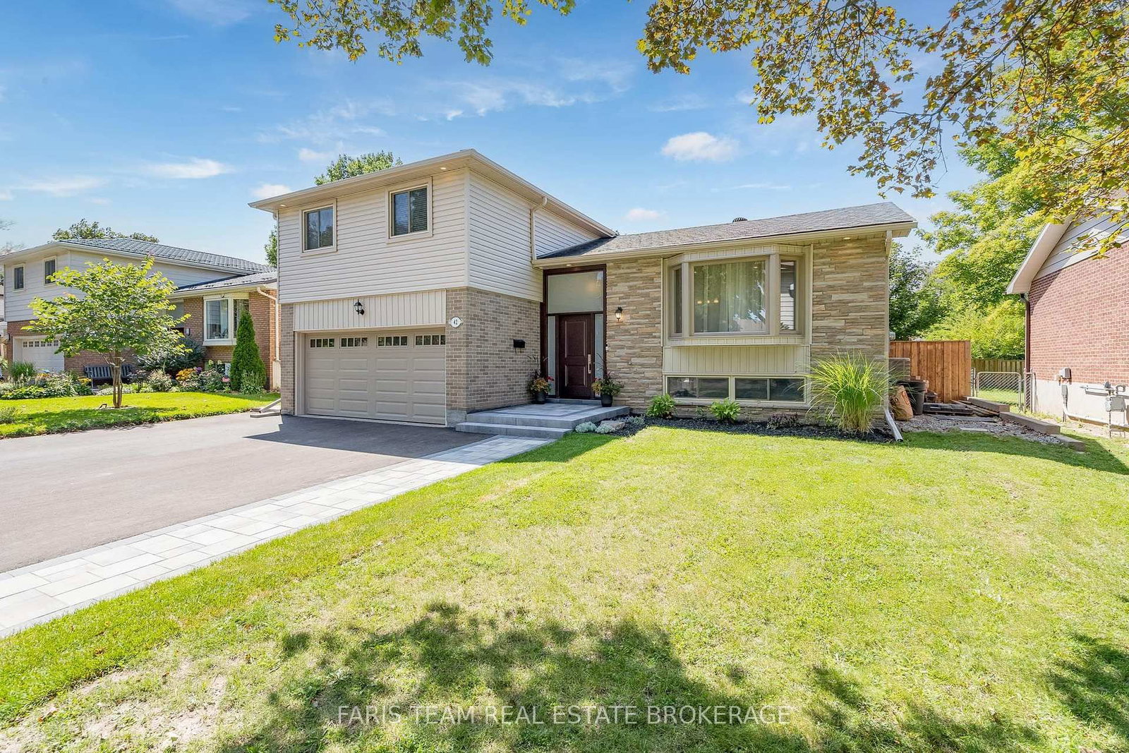42 Briar Road • Barrie, ON photo 2