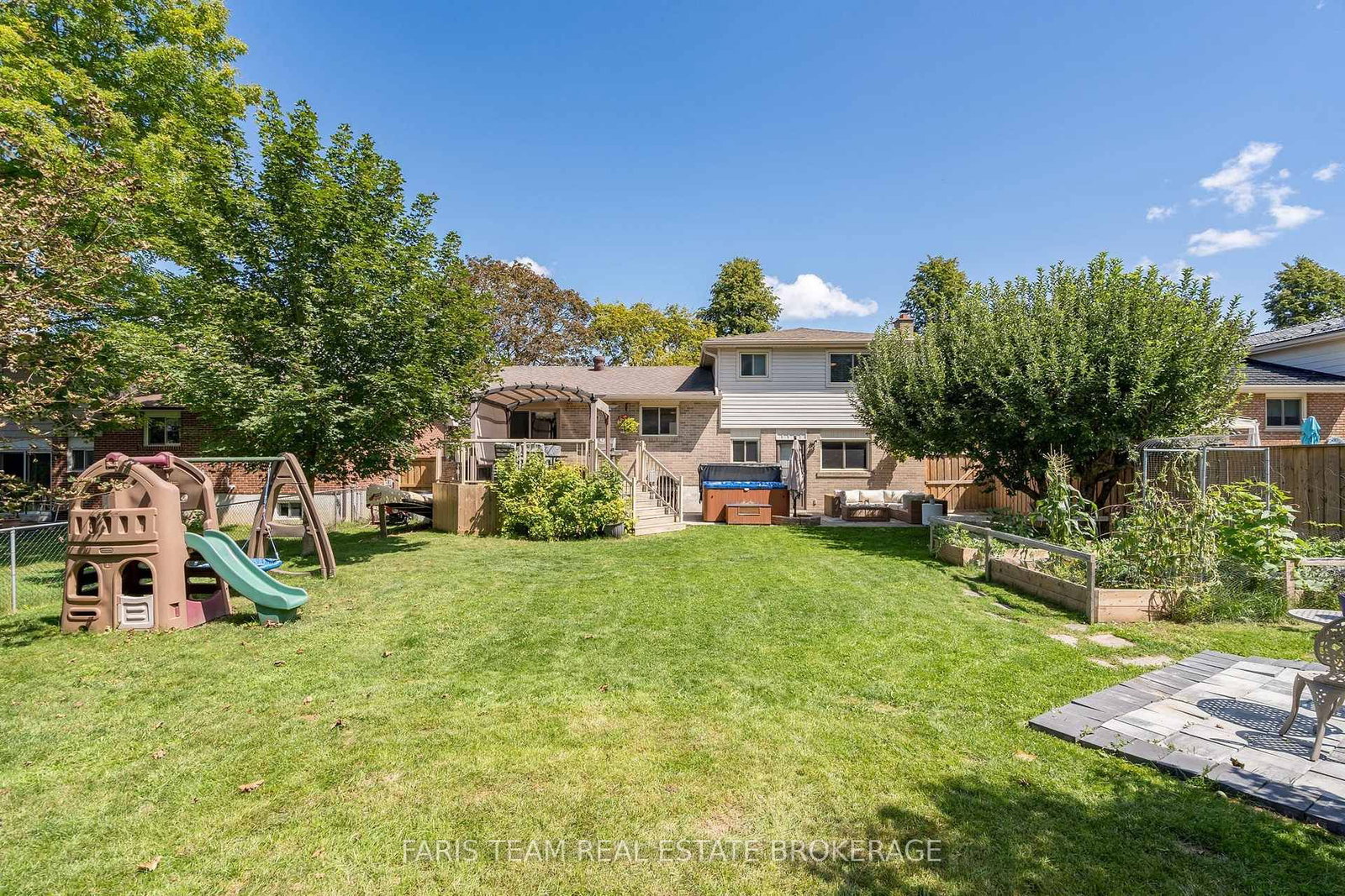 42 Briar Road • Barrie, ON photo 35