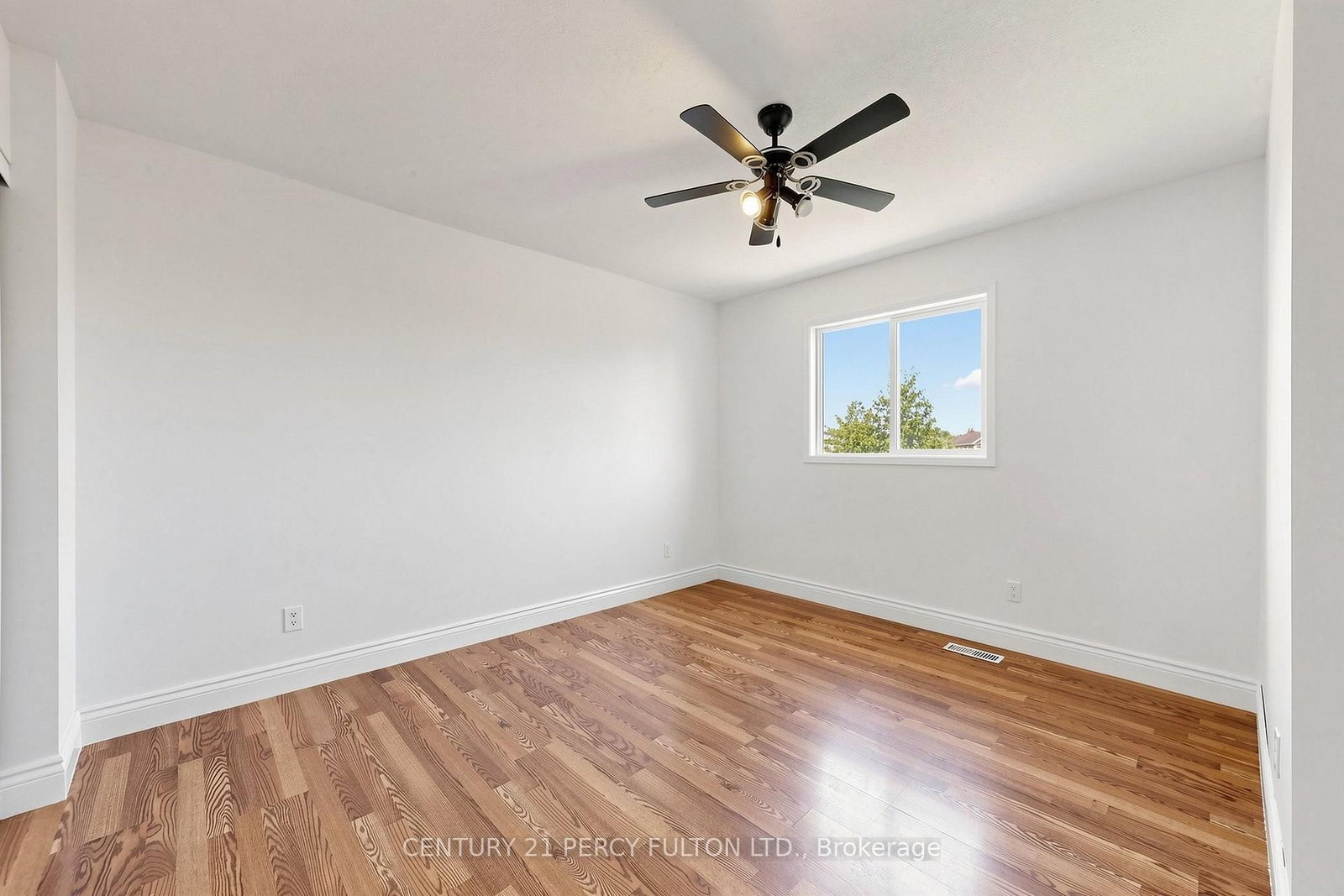 33 Churchland Drive • Barrie, ON photo 32