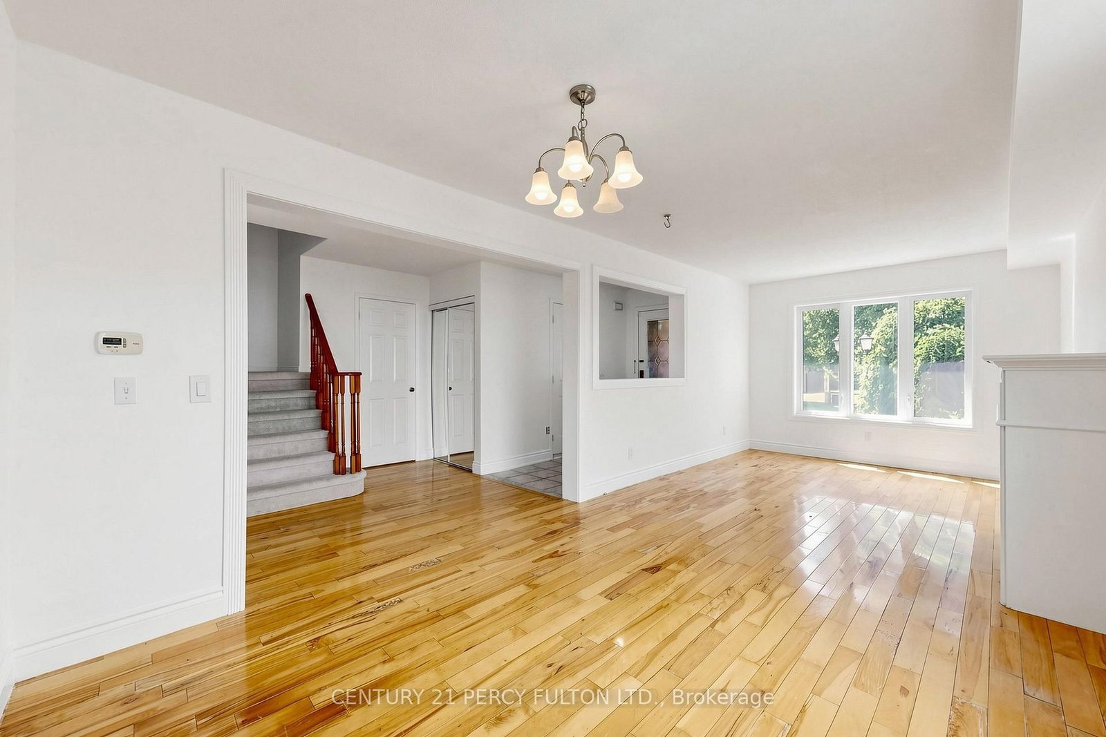33 Churchland Drive • Barrie, ON photo 8