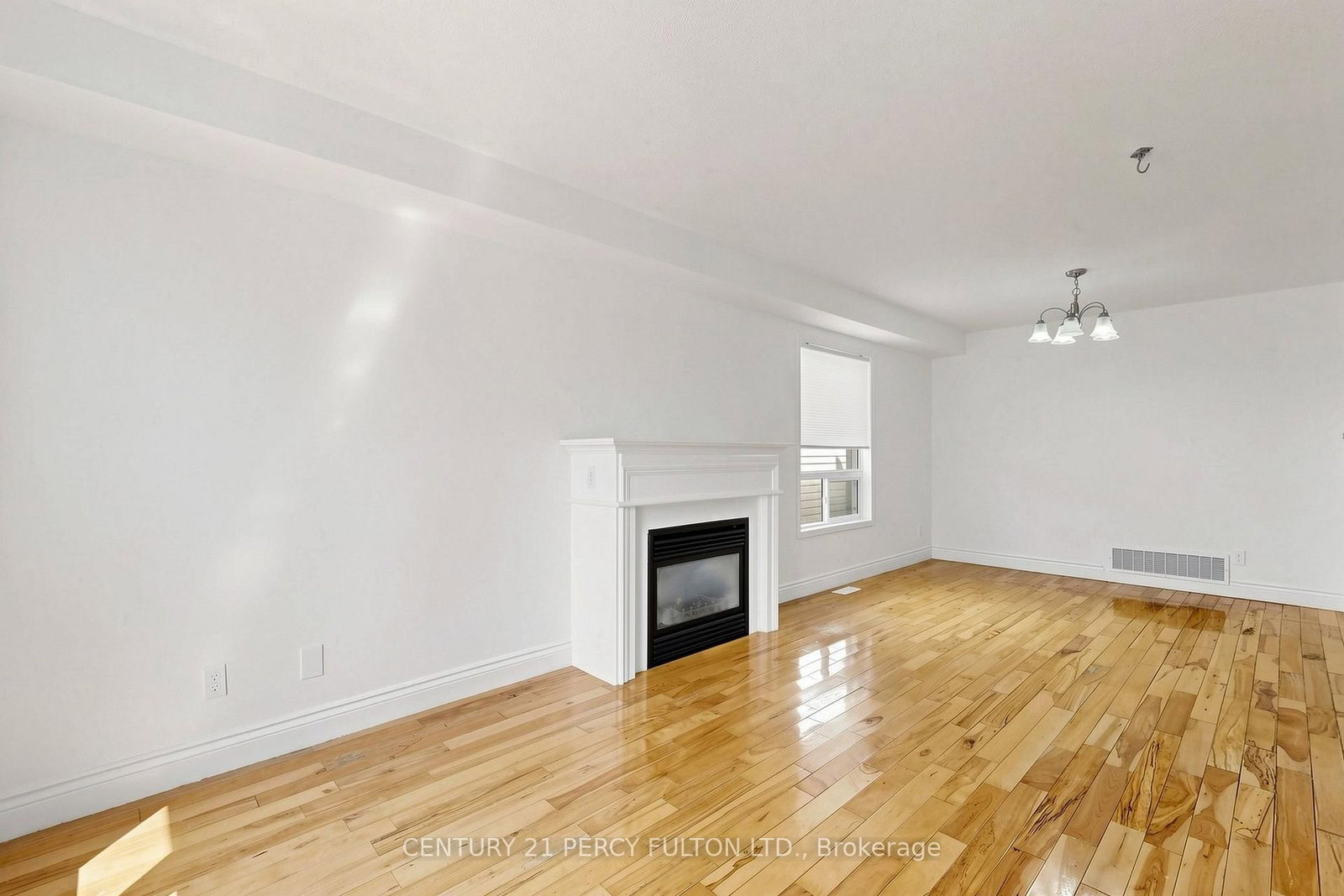 33 Churchland Drive • Barrie, ON photo 9