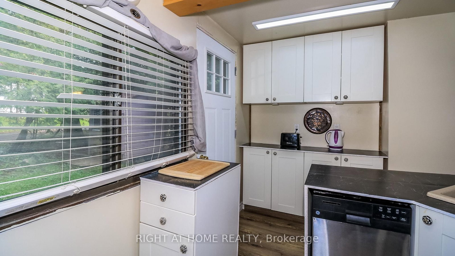 300 Albin Road • Tay, ON photo 15
