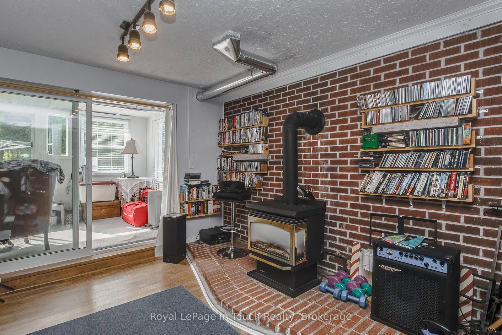 33 Grandview Road • Tay, ON photo 11
