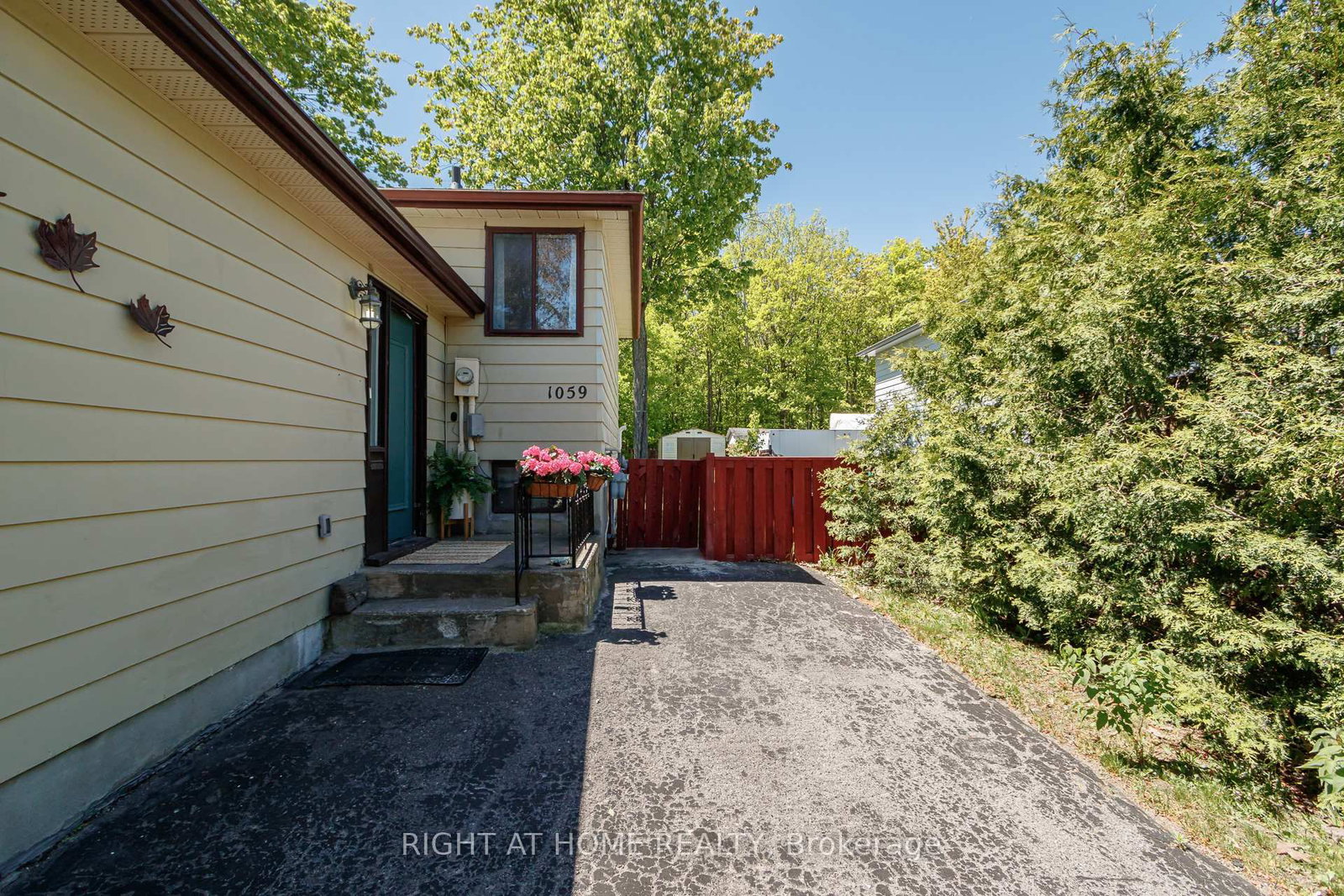 1059 Glen Mhor Crescent • Midland, ON photo 28