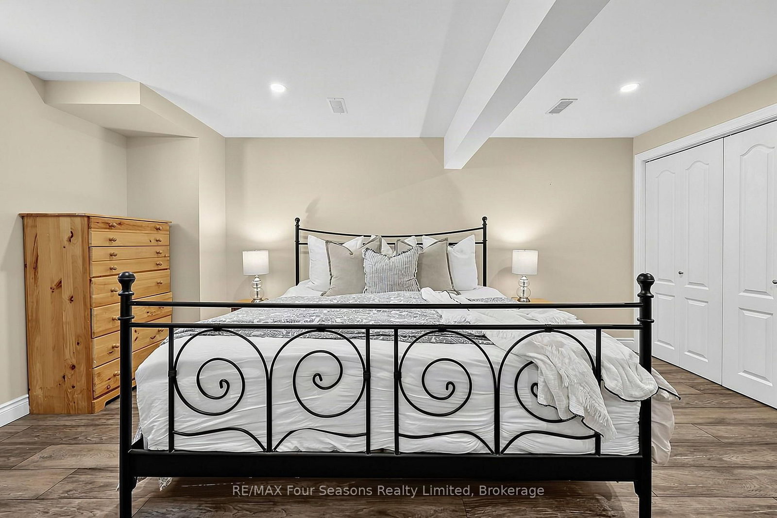 2 Shipyard Lane • Collingwood, ON photo 18