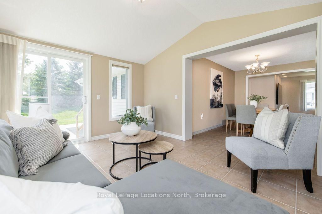 77 Pennsylvania Avenue • Wasaga Beach, ON photo 11