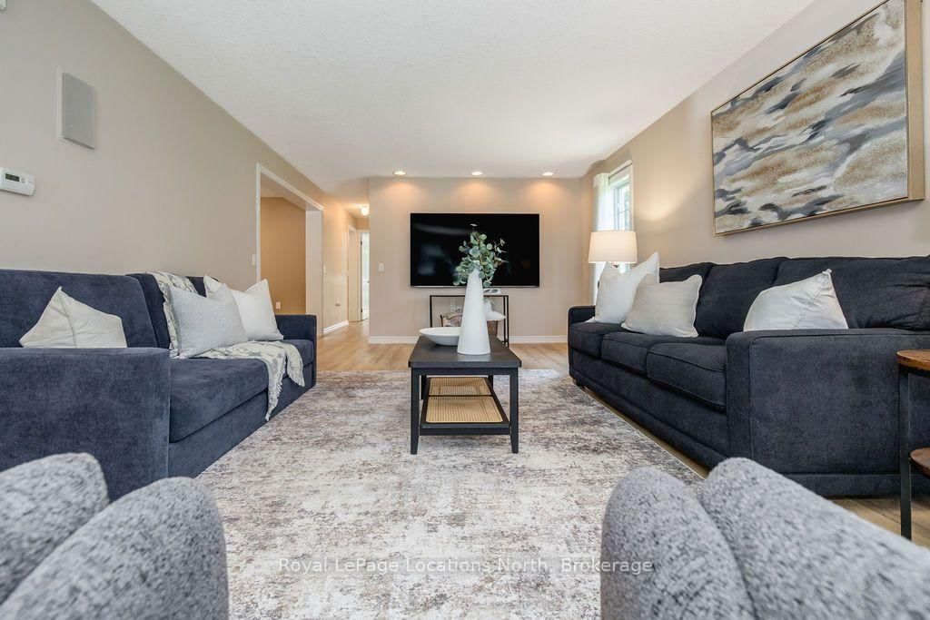 77 Pennsylvania Avenue • Wasaga Beach, ON photo 13