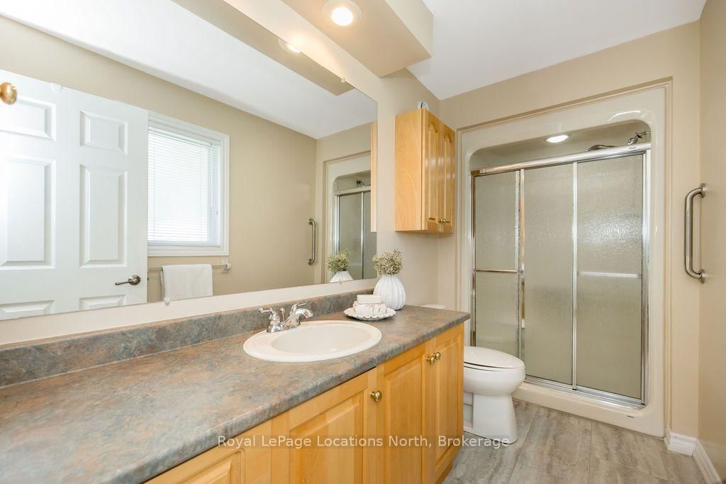 77 Pennsylvania Avenue • Wasaga Beach, ON photo 19