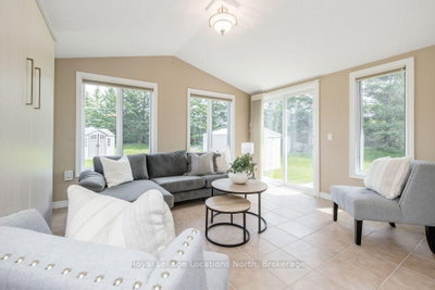 77 Pennsylvania Avenue • Wasaga Beach, ON photo 9