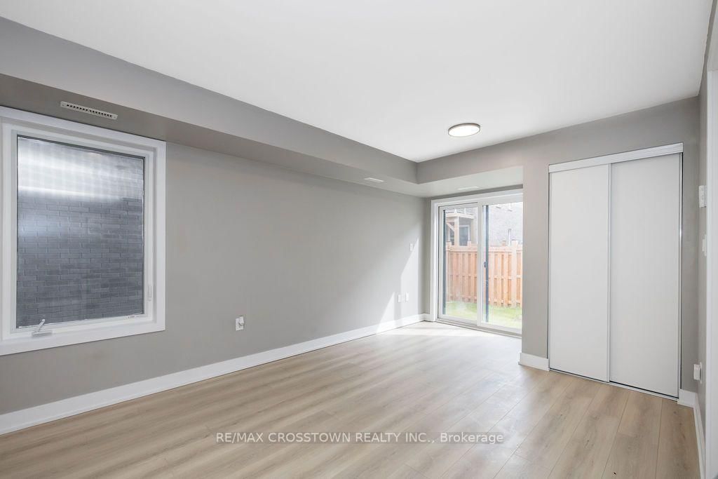 14 Pumpkin Corner Crescent • #1 • Barrie, ON photo 12