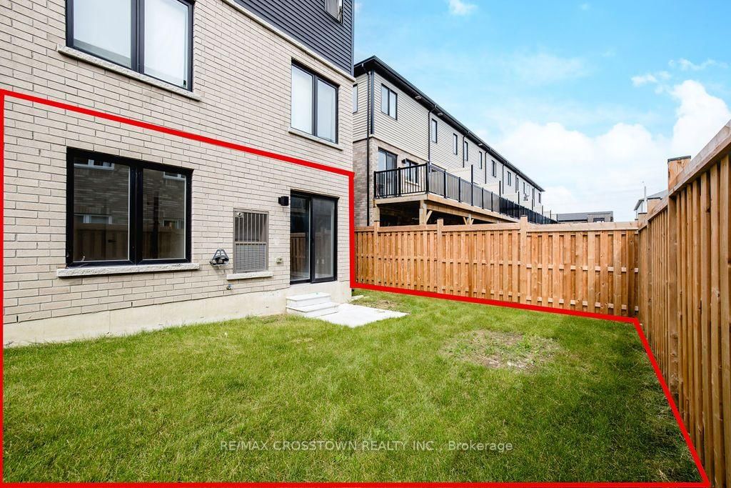 14 Pumpkin Corner Crescent • #1 • Barrie, ON photo 23
