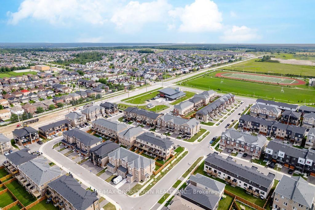 14 Pumpkin Corner Crescent • #1 • Barrie, ON photo 24