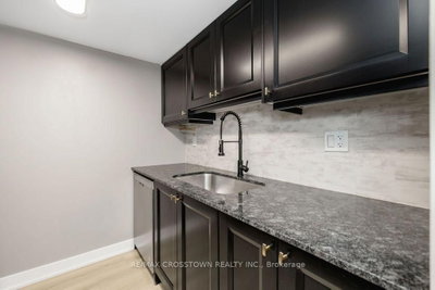14 Pumpkin Corner Crescent • #1 • Barrie, ON photo 9