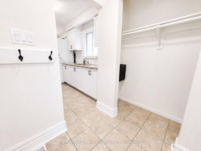 UPPER - 88 B Bernick Drive