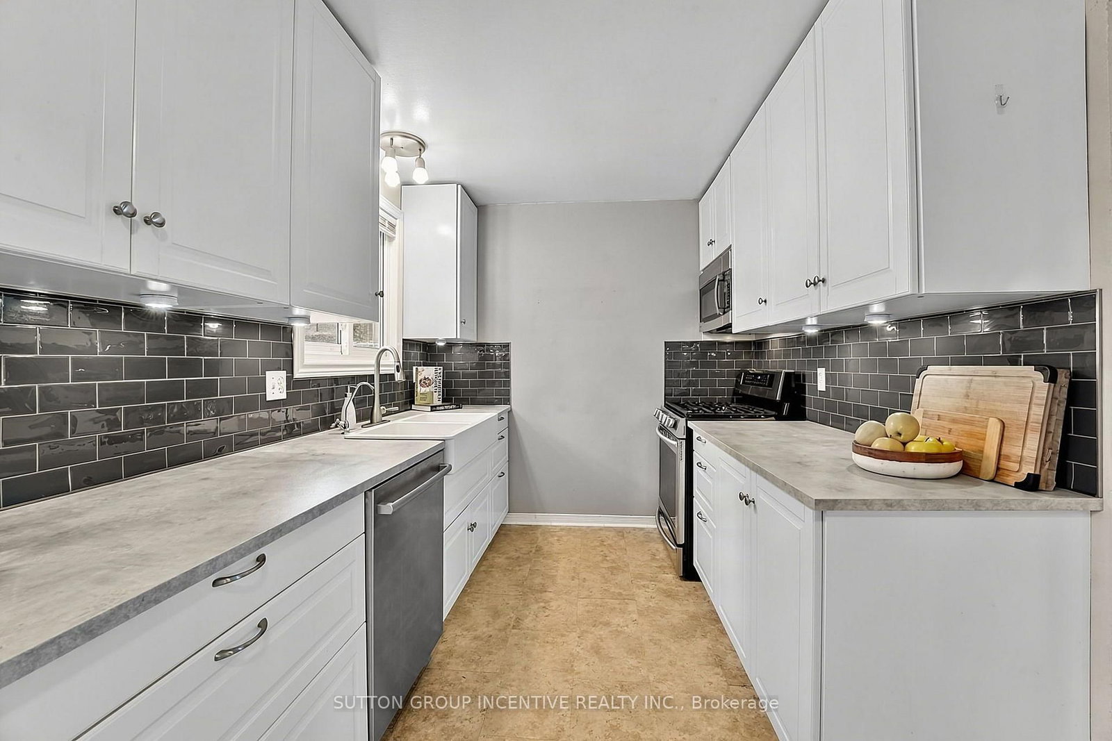 35 Jills Court • Barrie, ON photo 19