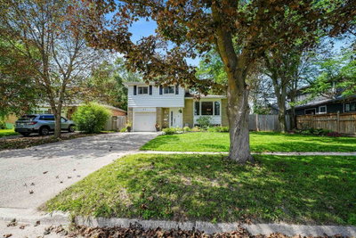 35 Jills Court • Barrie, ON photo 3