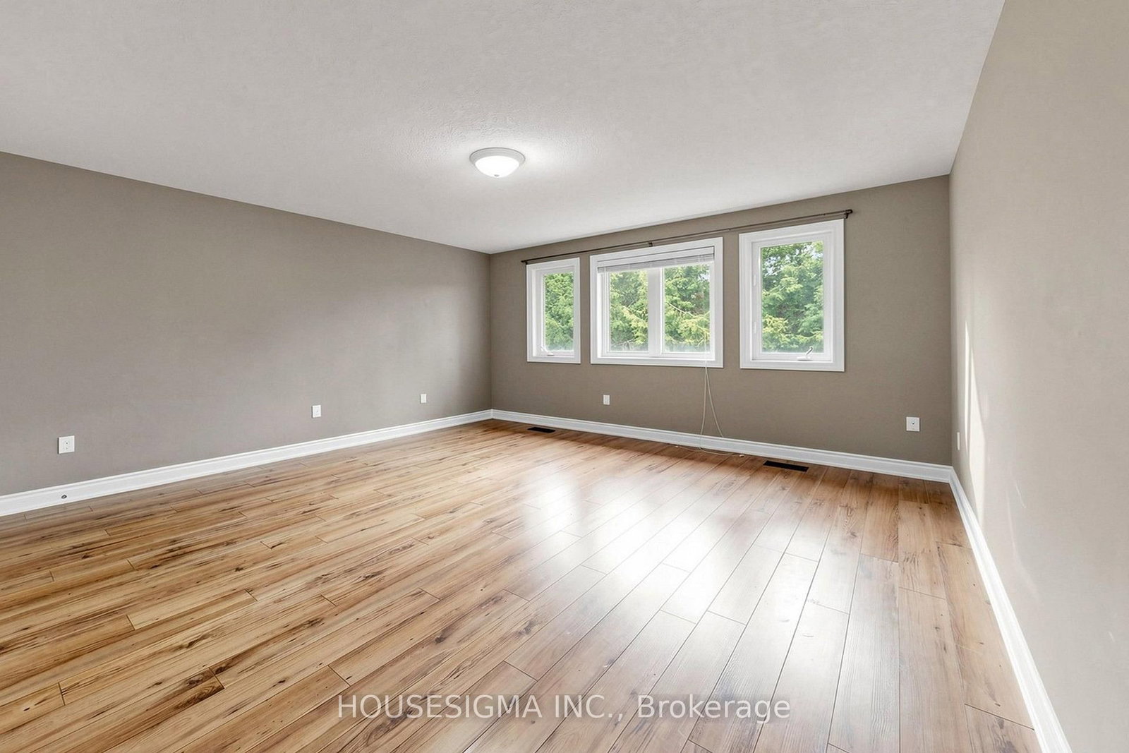 35 Auburn Court • Barrie, ON photo 27