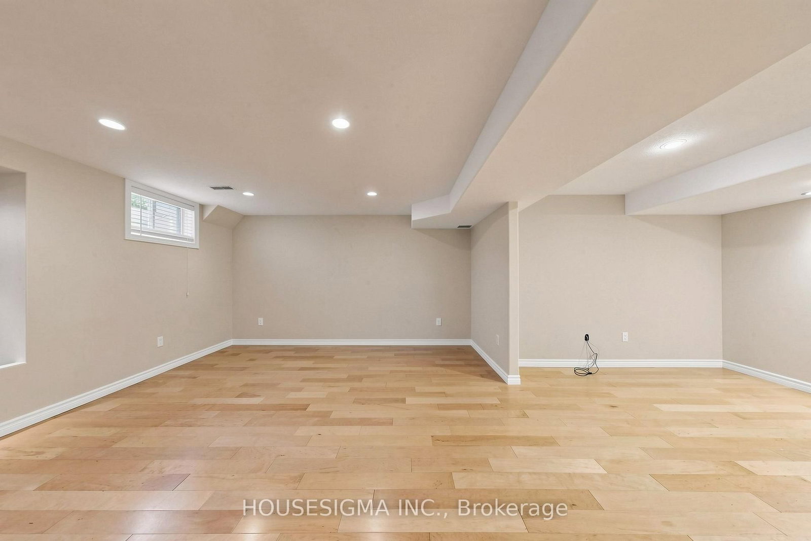 35 Auburn Court • Barrie, ON photo 38
