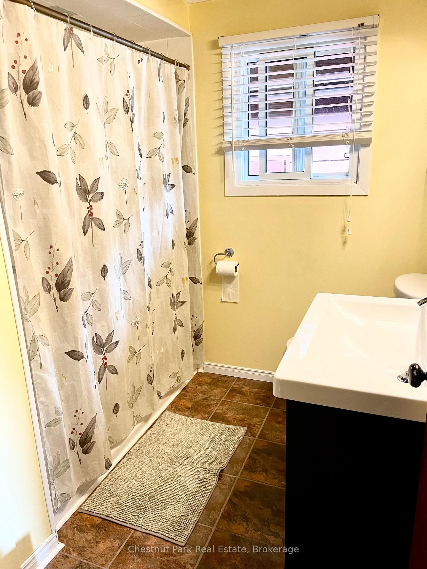 72 59th Street S, Wasaga Beach 3