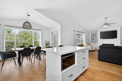 75 Hoyt Avenue • Tay, ON photo 5