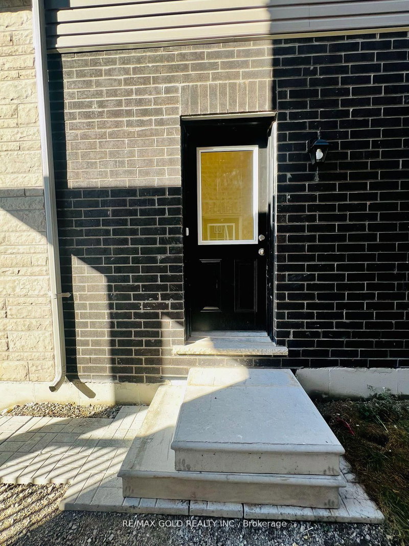 Unit 1- Basement - 24 Hylton Drive