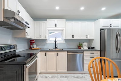 775 Ontario Street • Midland, ON photo 9
