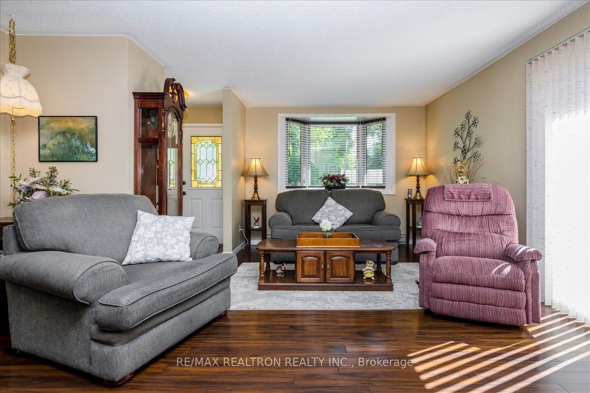 4090 Wainman Line • Orillia, ON photo 5