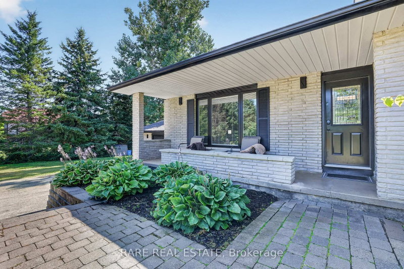 79 Caroline St W photo 5