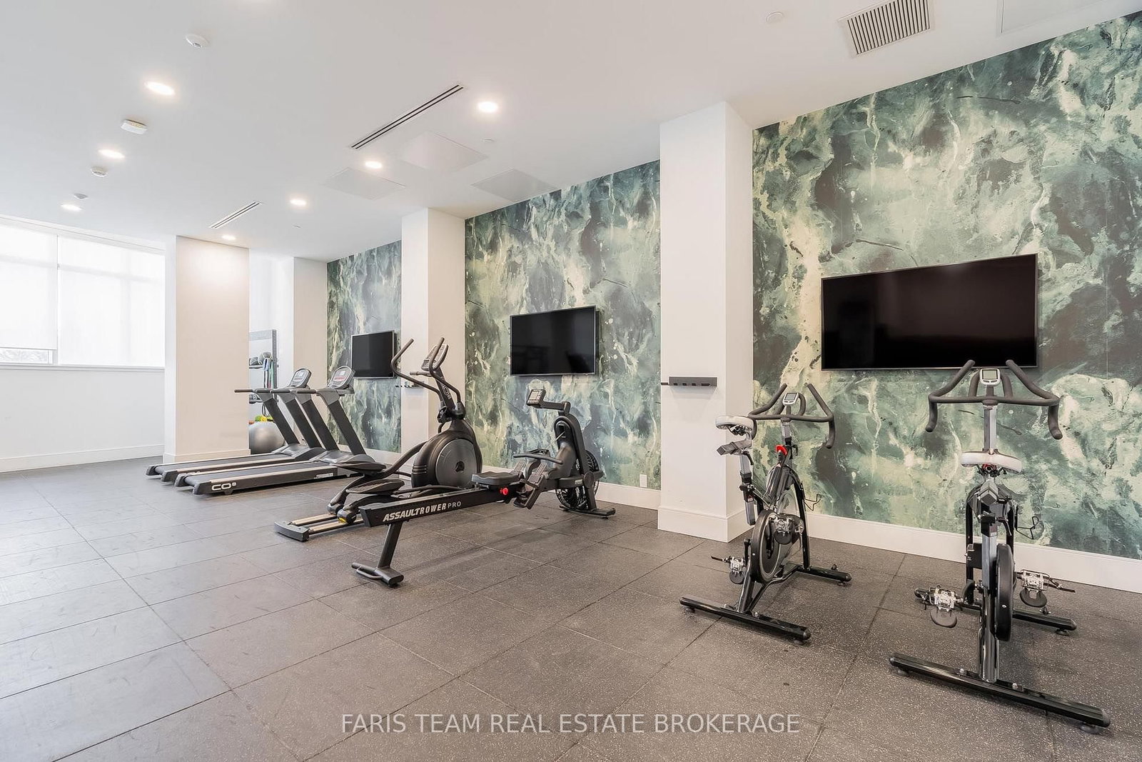 31 Huron Street • #413 • Collingwood, ON photo 32