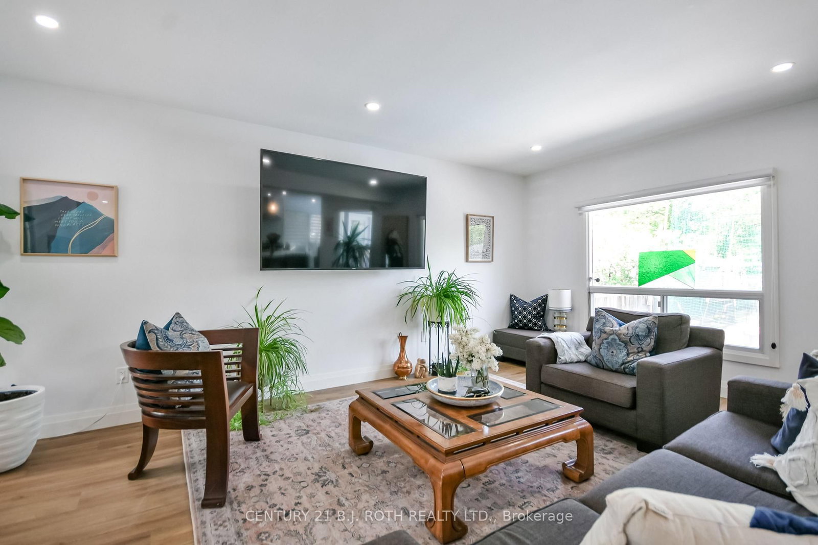 7 WESLEY Street • Barrie, ON photo 10