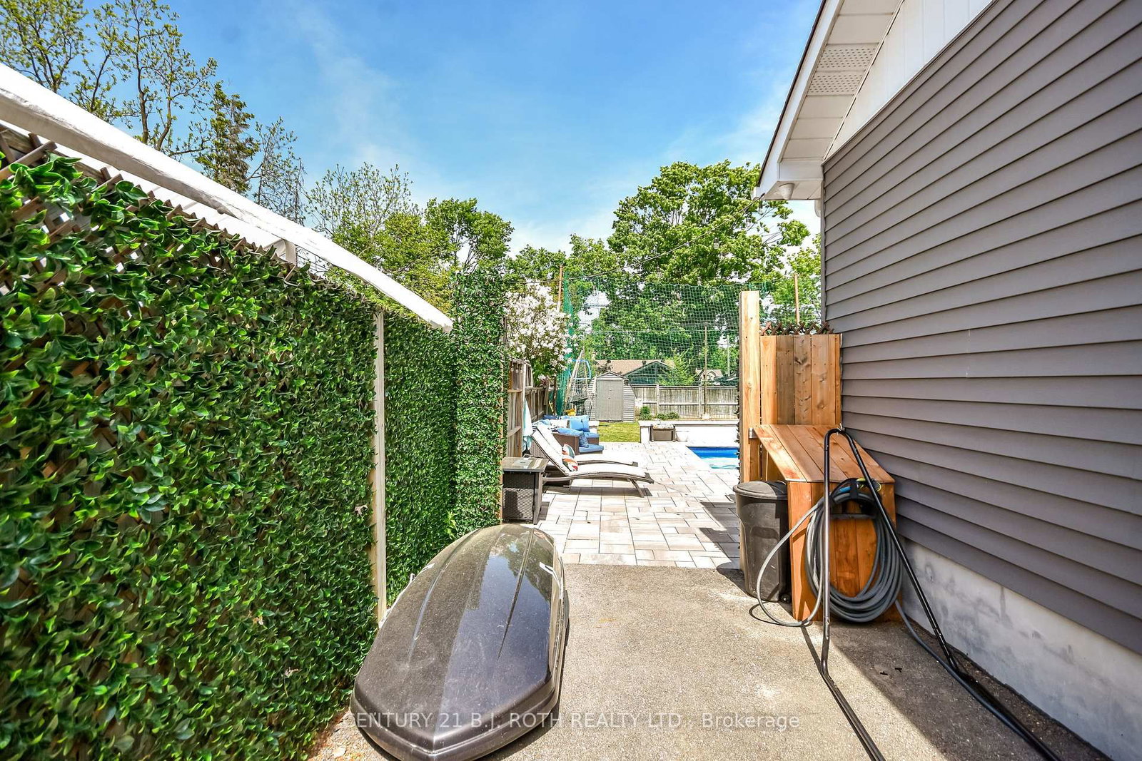 7 WESLEY Street • Barrie, ON photo 39
