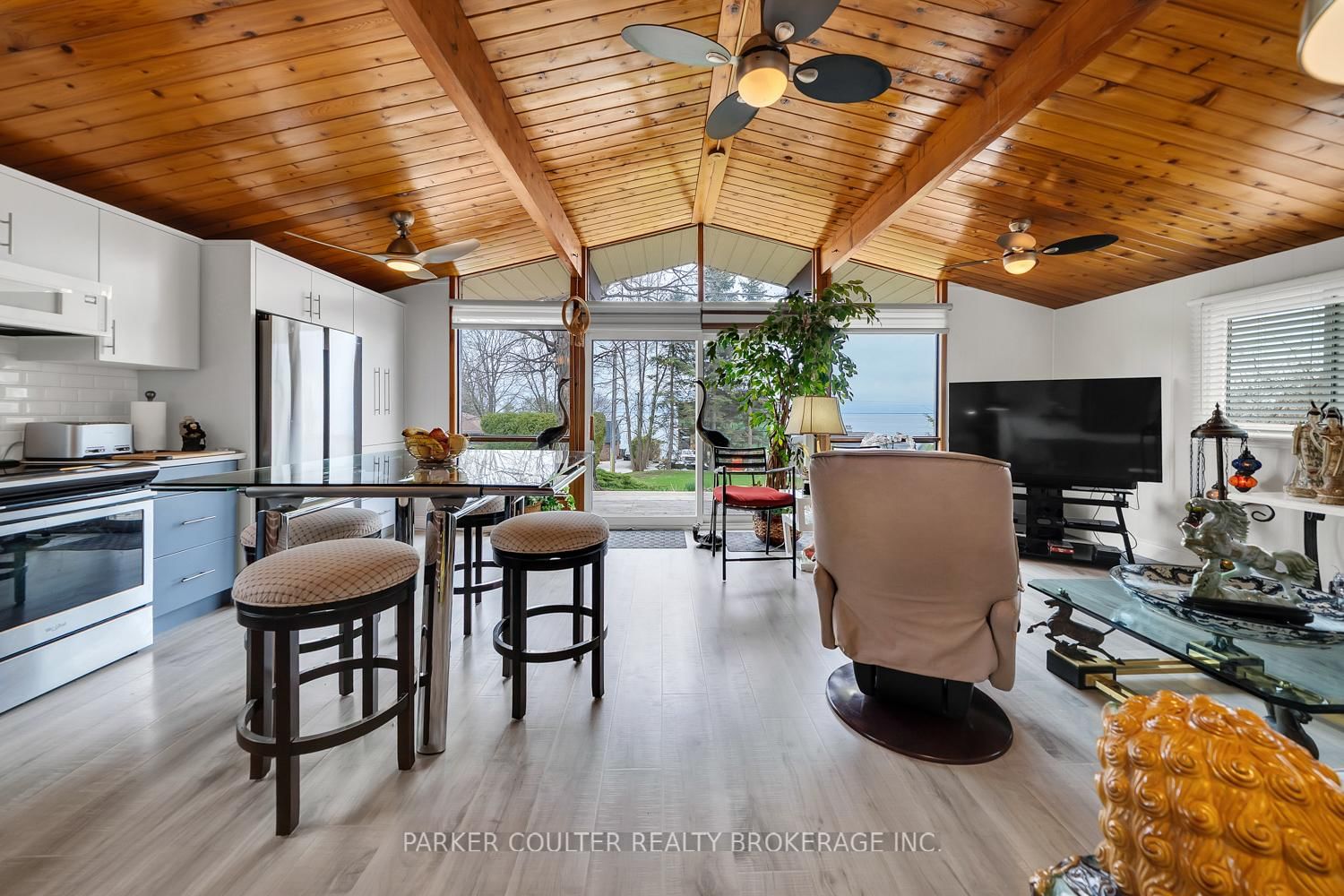 2238 Lakeshore Road E • Oro-Medonte, ON photo 5