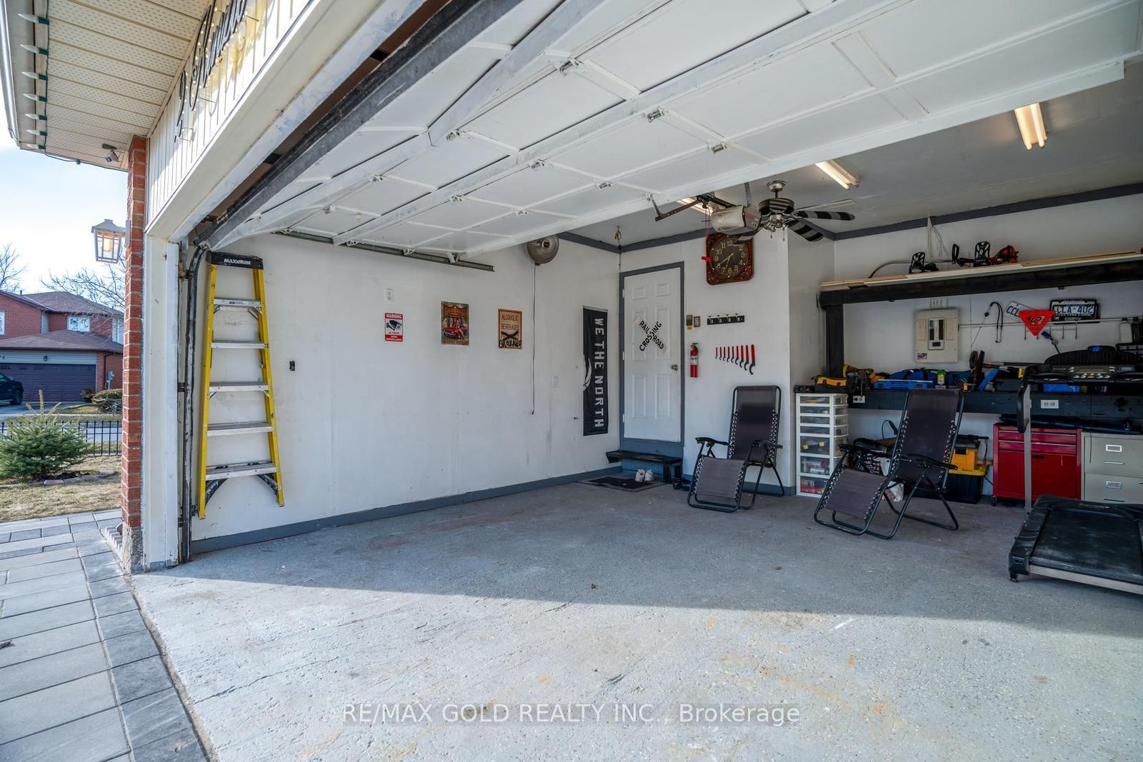 2 Kinzie Lane • Barrie, ON photo 21