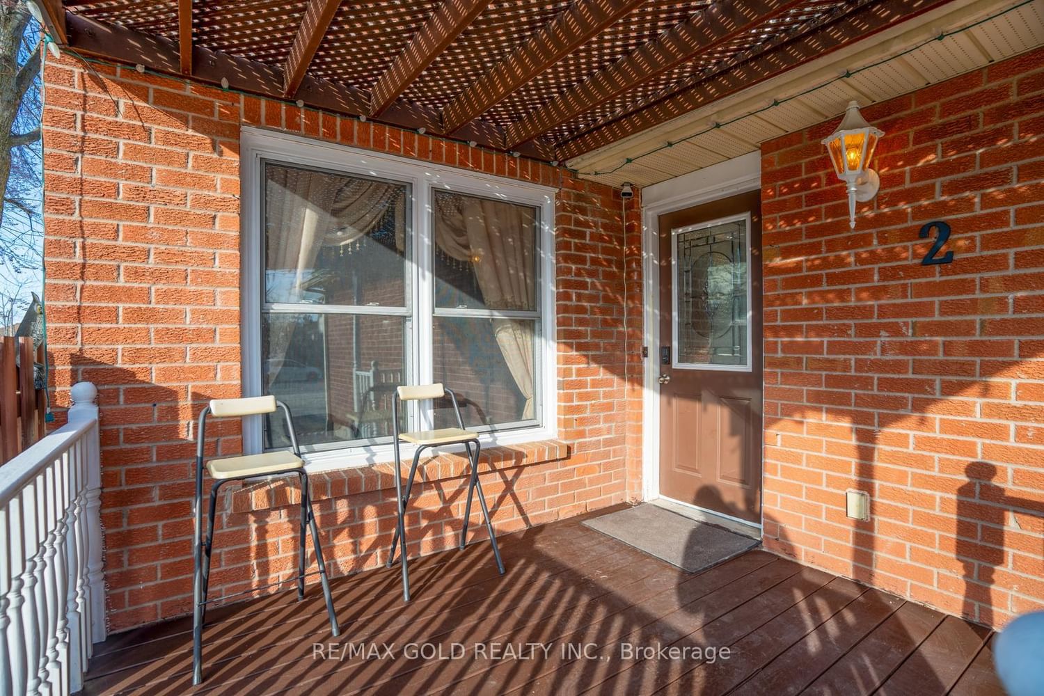 2 Kinzie Lane • Barrie, ON photo 3