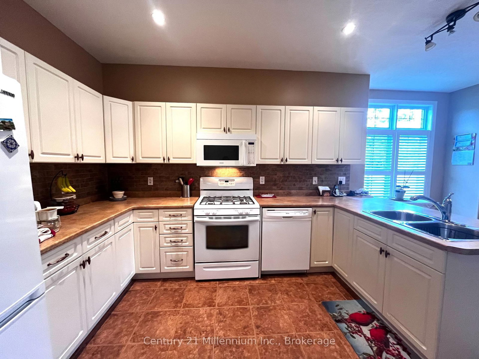 1 Barr Street • Collingwood, ON photo 8