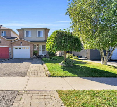 77 Cunningham Drive • Barrie, ON photo 2