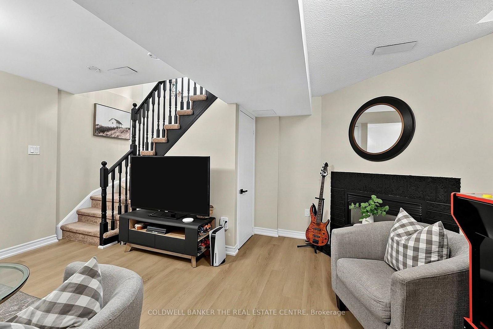 77 Cunningham Drive • Barrie, ON photo 30