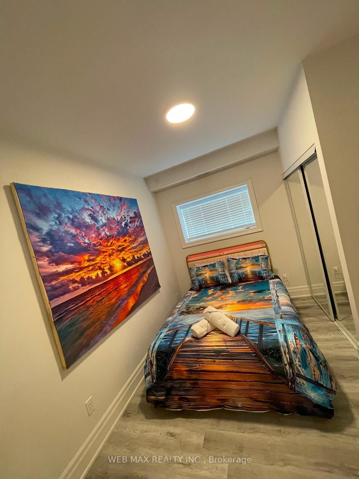72 Old Mosley Street, Wasaga Beach 2