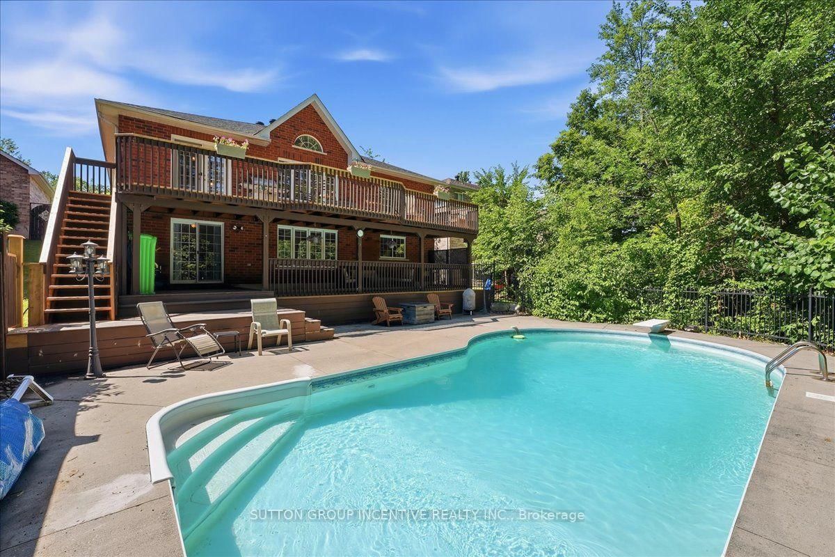 200 Cumming Drive • Barrie, ON photo 1