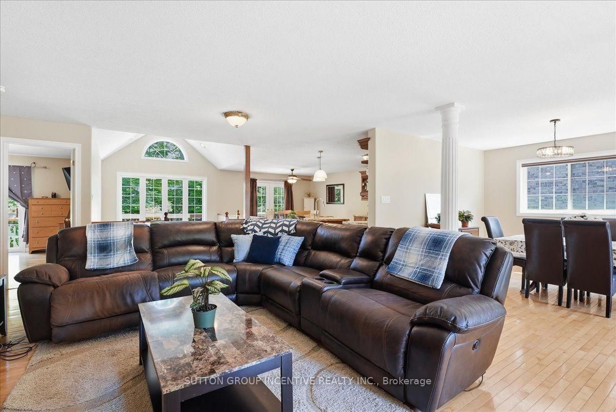 200 Cumming Drive • Barrie, ON photo 12