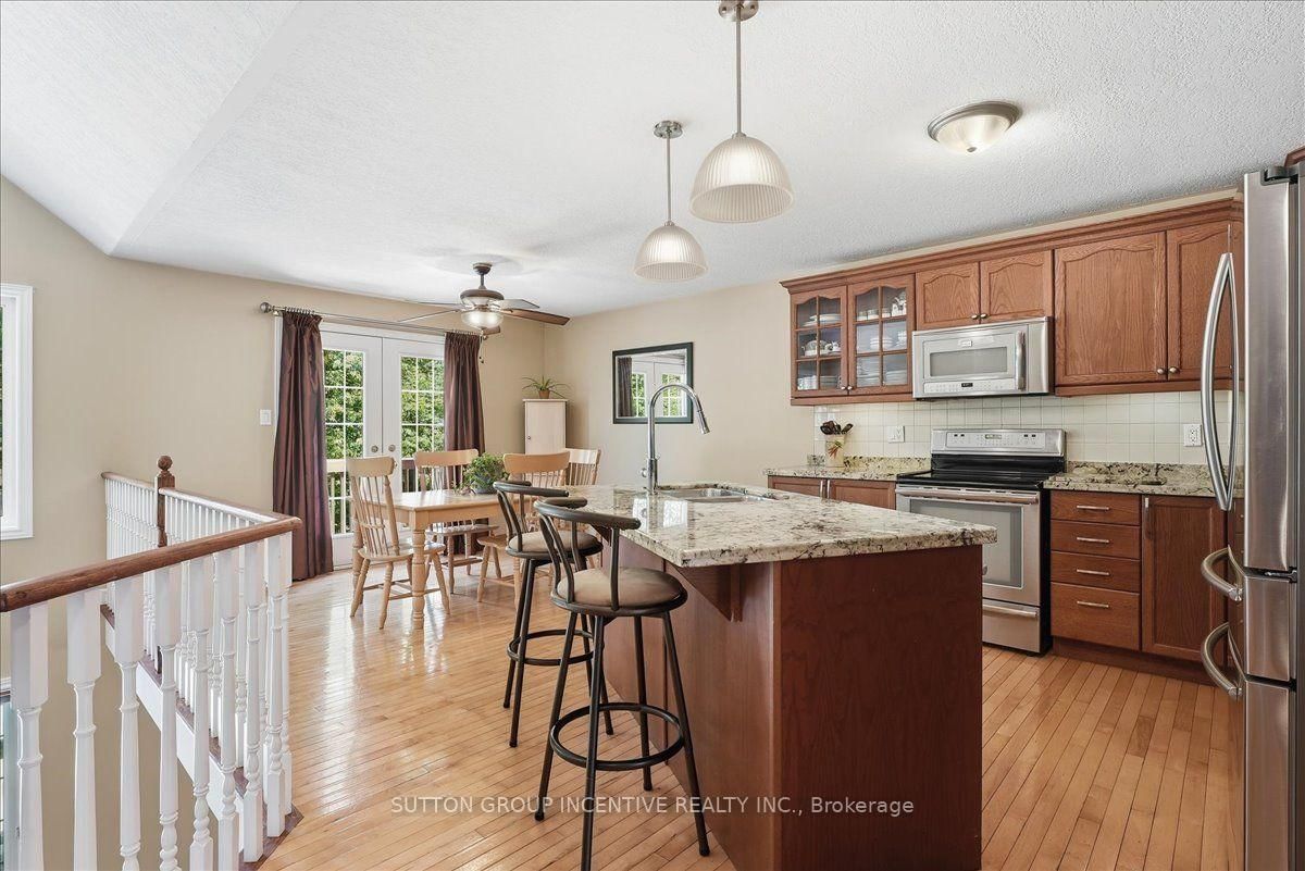 200 Cumming Drive • Barrie, ON photo 14