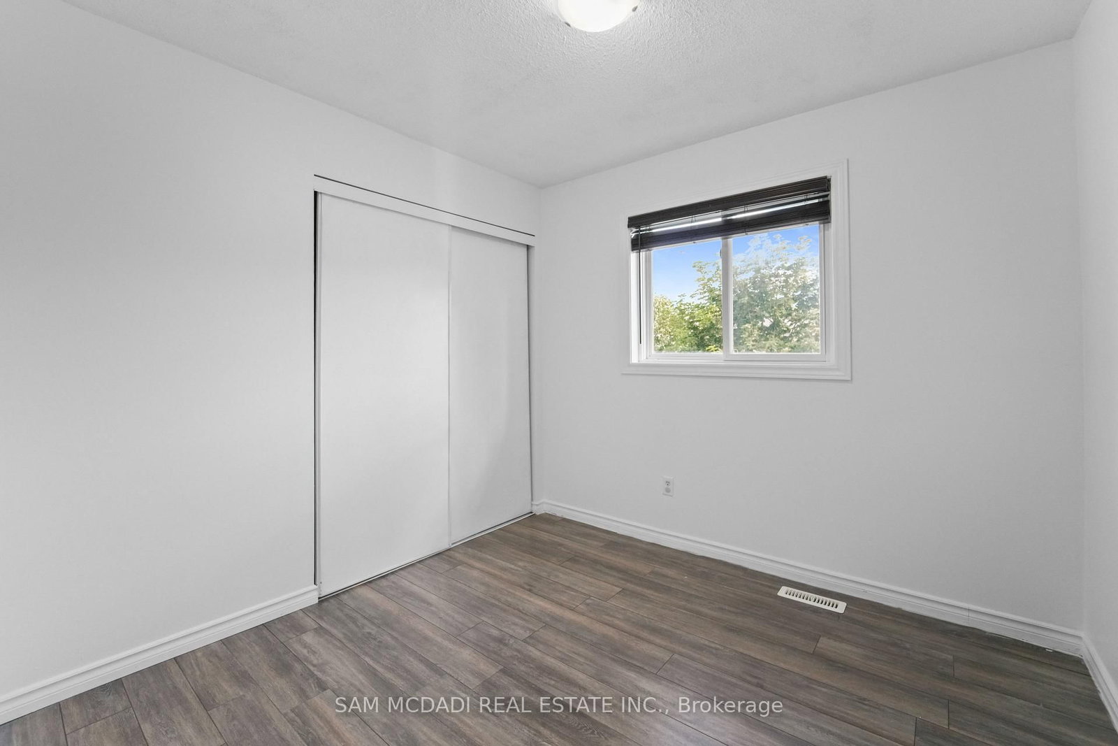 87 Rundle Crescent • Barrie, ON photo 12