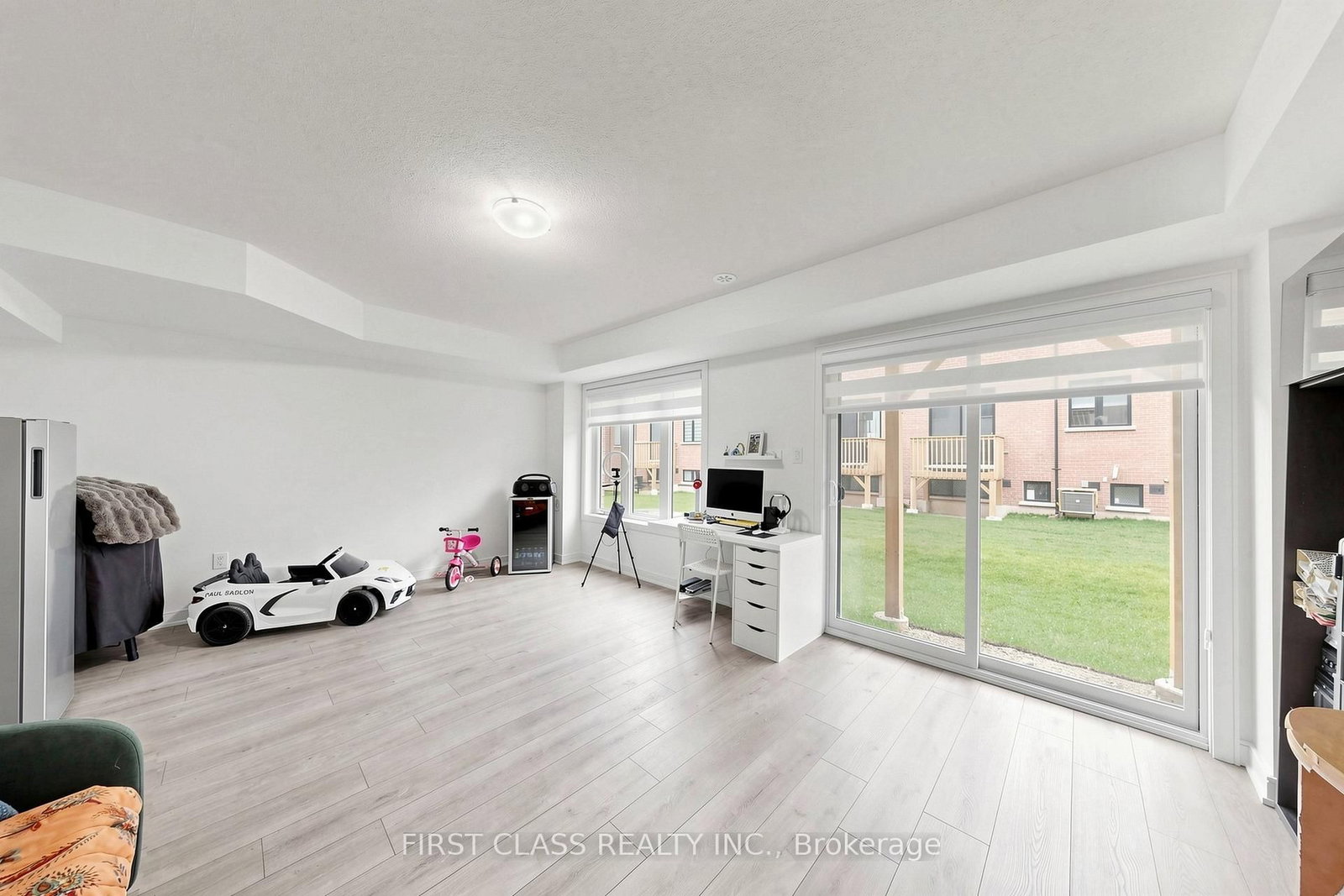 55 Red Maple Lane • Barrie, ON photo 9